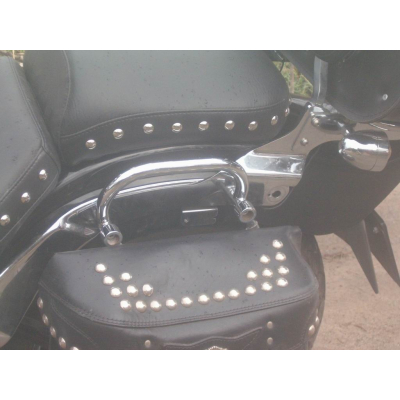 Yamaha Drag star XVS 650 Classic madlo spolujezdce