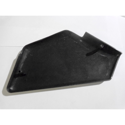 Pravý podsedlový kryt MOTO GUZZI NEVADA V35 V65