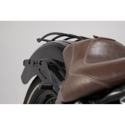 Harley-Davidson Softail Slim (12-17)  - boční nosič pravý...