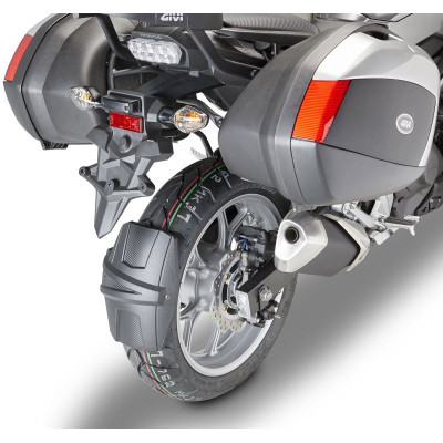 RM02 univerzální plastový blatníček GIVI, nutná montážní sada dle modelu motorky
