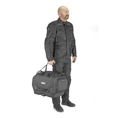 T525 cestovní zavazadlo GIVI s úchytem na MONOKEY, černé, objem 33 l., pro převoz zvířat