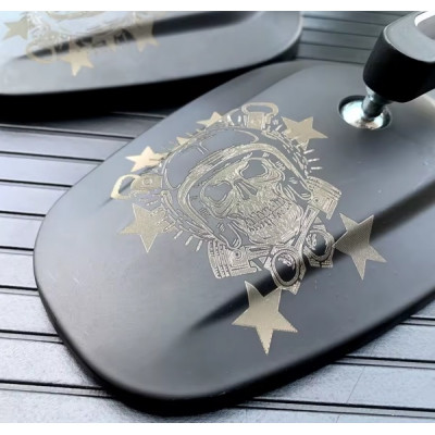 Univerzální moto zrcátka Skull – matná černá, závit 8mm, vhodné pro H-D