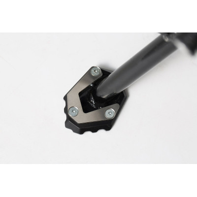 Tato strana stojí rozšíření nabízí velké kontaktní plochy ke zlepšení motocykl s parkováním stopu na drsné povrchy a měkkou půdu