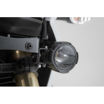 Světelná montáž pro Yamaha XT 700 Z Ténéré (19-)

Držáky specifické pro kolo pro montáž na stávající montážní body


	Kompa