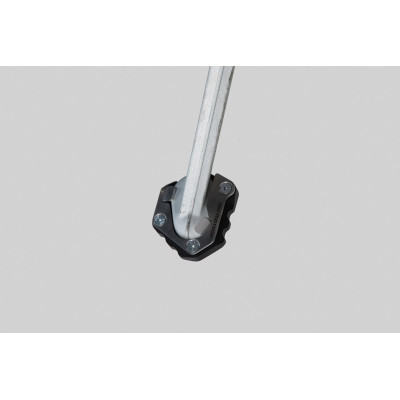 Prodloužení pro patku bočního stojanuToto rozšíření pro boční patku bylo speciálně vyvinuto pro boční stojan Triumph Tiger 900.T