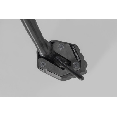 Prodloužení pro patku bočního stojanuToto odolné prodloužení nohy má velkou kontaktní plochu pro zvýšenou stabilitu, a to i na n