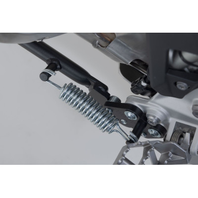 Středový stojan

SW-MOTECH speciálně vyrobil tento středový stojan pro BMW F 850 GS se snížením BMW.

Nezničitelná, ale lehk