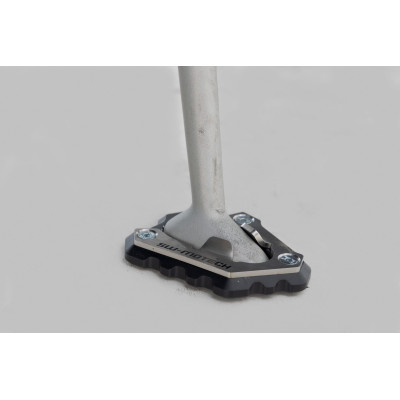 Prodloužení pro patku bočního stojanuToto rozšíření pro boční patku bylo speciálně vyvinuto pro boční stojan Triumph Speed Tripl