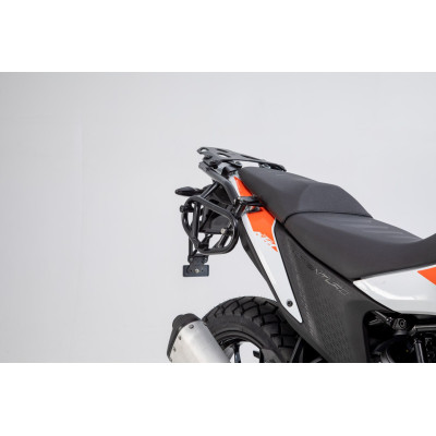 Systém SysBag WP M/STento systém obsahuje správné boční nosiče SLC, SysBag WP M a SysBag WP S pro KTM 390 Adventure. Systém SysB