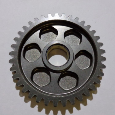 Ozubené kolo 2nd převodovky Yamaha FZR500 a FZR600 37 zubů