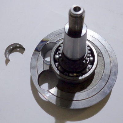 Část klikové hřídele Yamaha SRX600, XT500, XT600